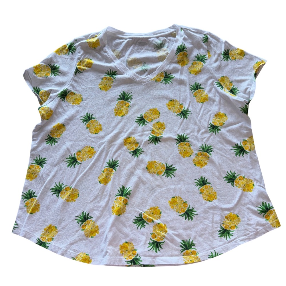 Old Navy T-Shirt XL White Pineapple Print‎ V-Neck Short Sleeve EveryWear Tee